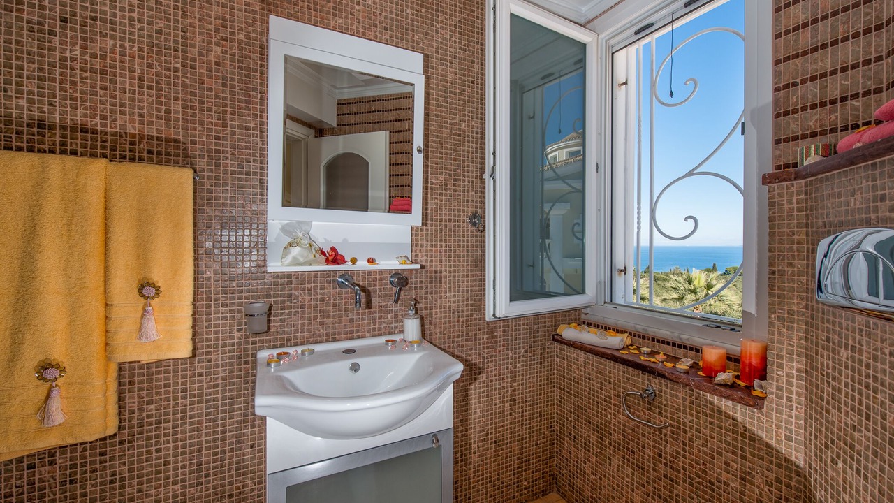 Photo of Bathroom in Akrotiri