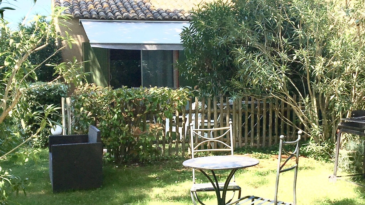 Photo of Outdoor in Saint-Saturnin-les-Avignon