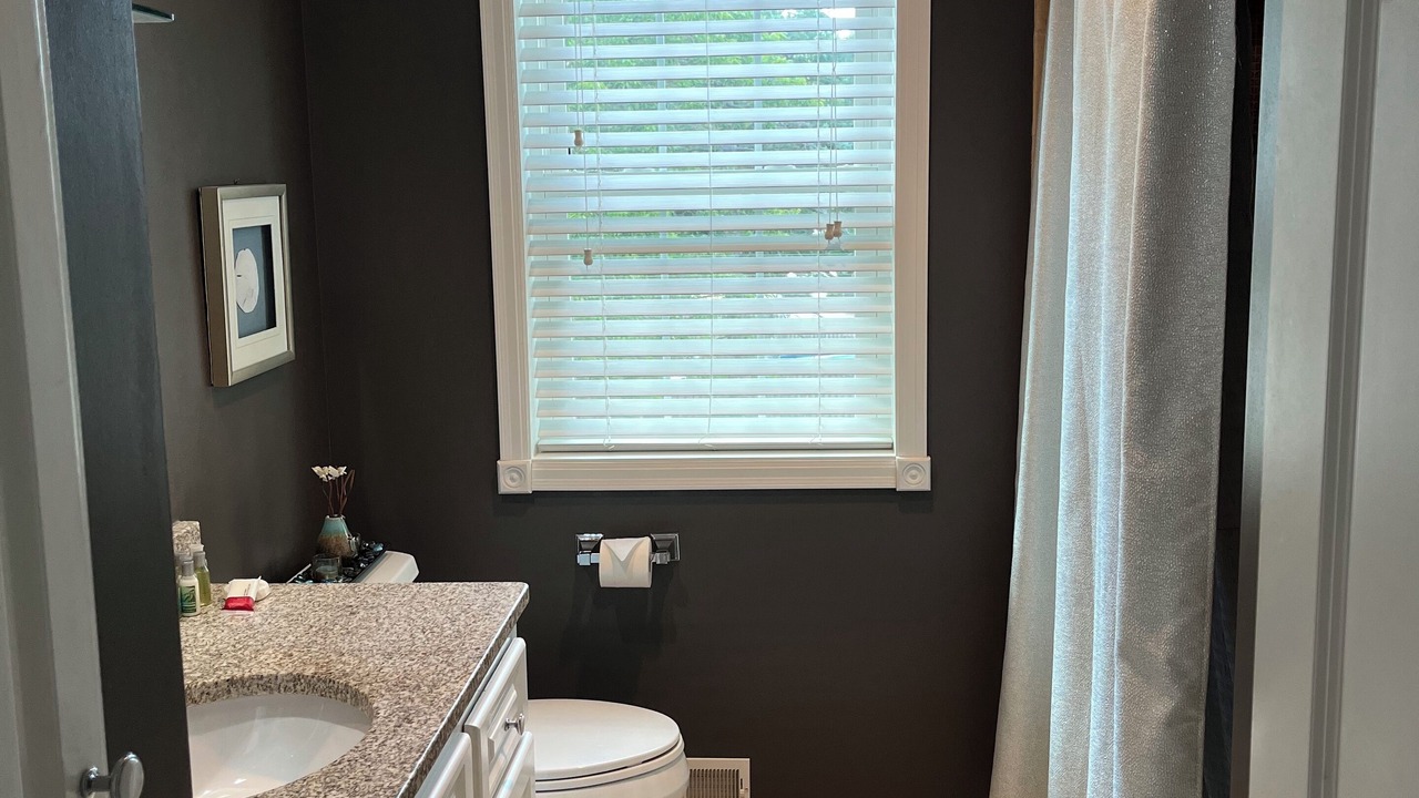 Photo of Bathroom in Crystal