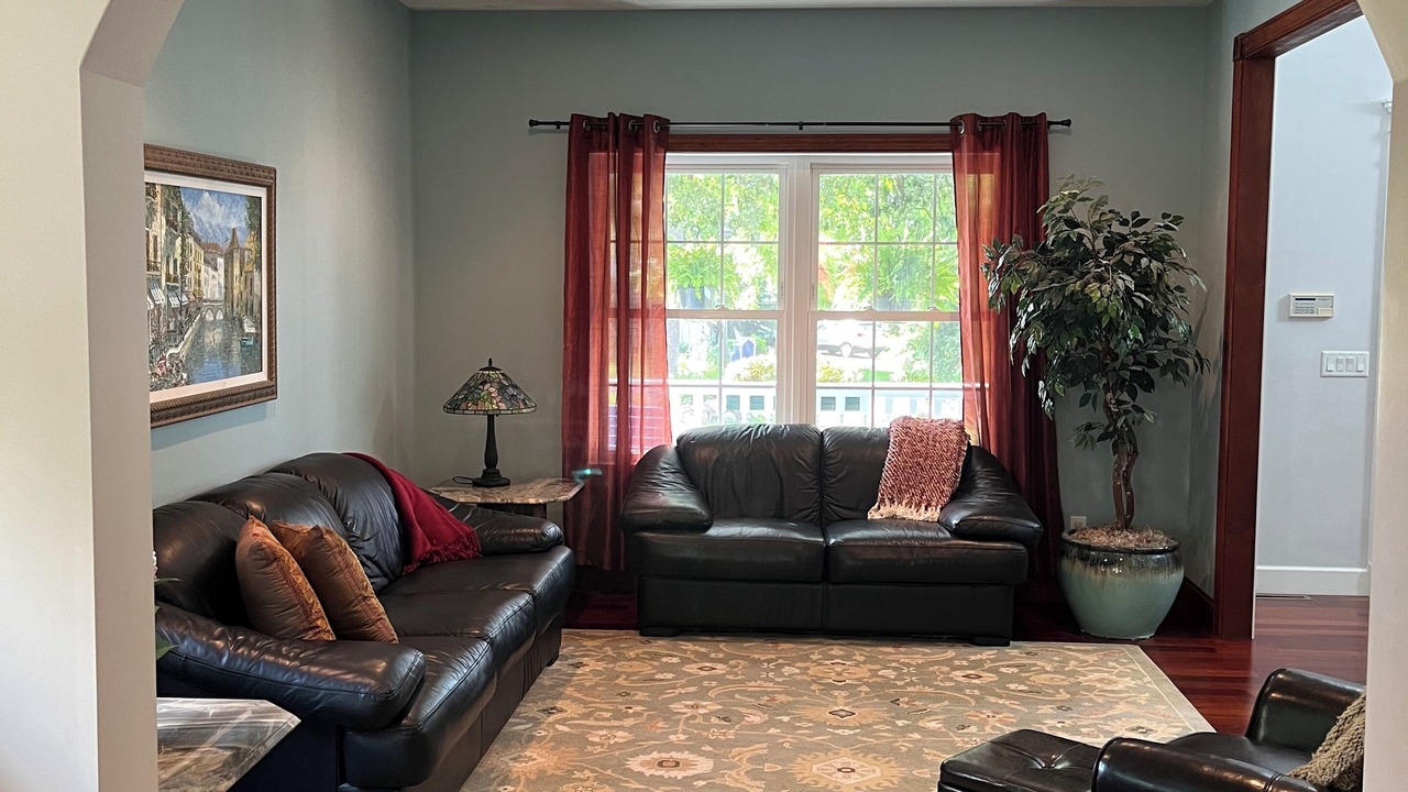 Photo of Livingroom in Crystal