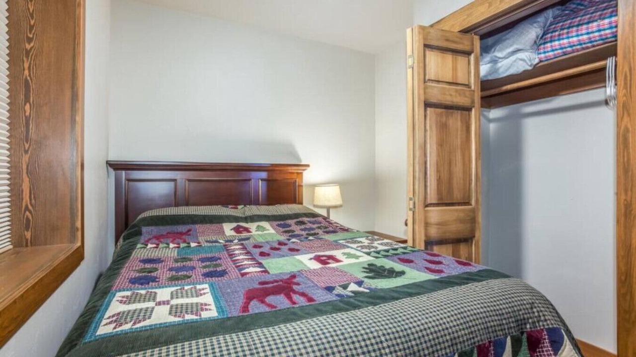 Photo of Bedroom in West Glacier