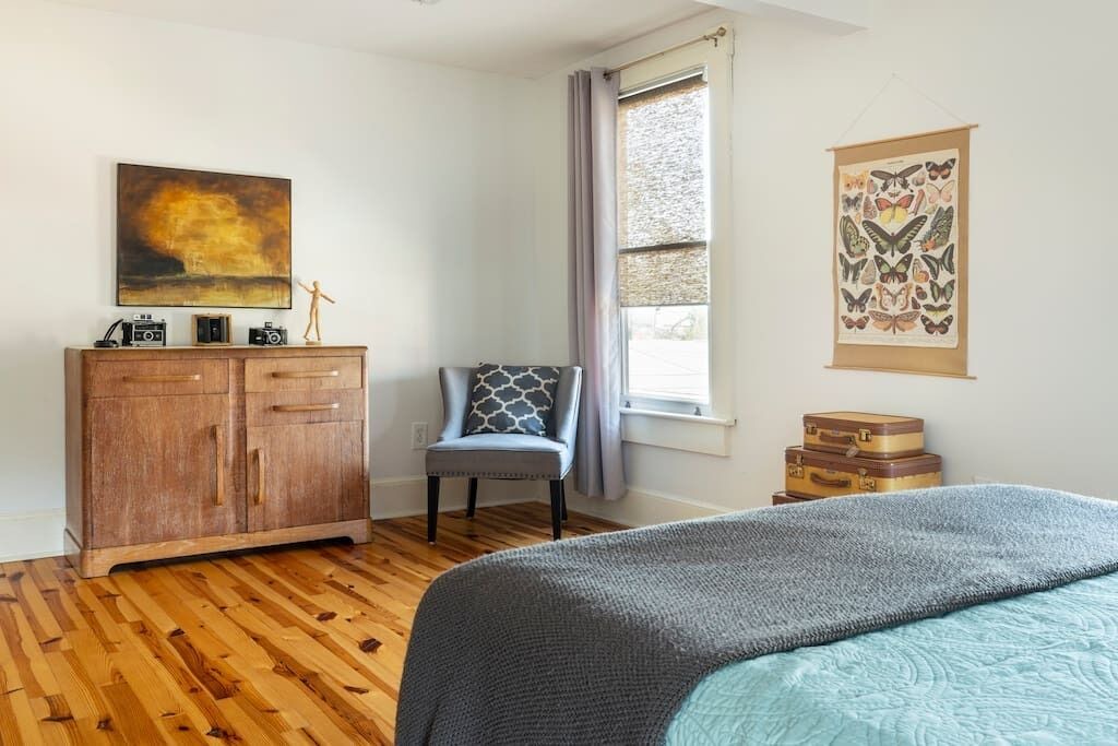 Photo of Bedroom in Beach Institute