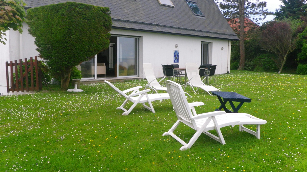 Photo of Patio Balcony in Grandcamp-Maisy