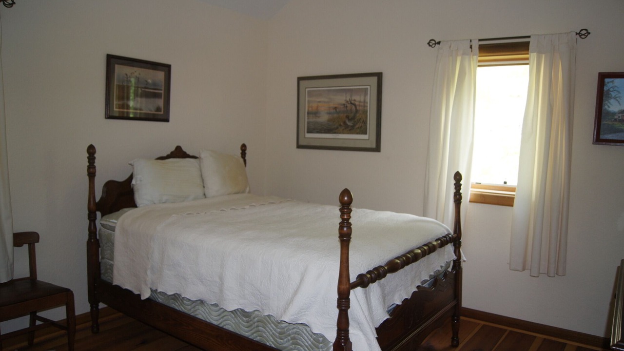Photo of Bedroom in Millboro Springs