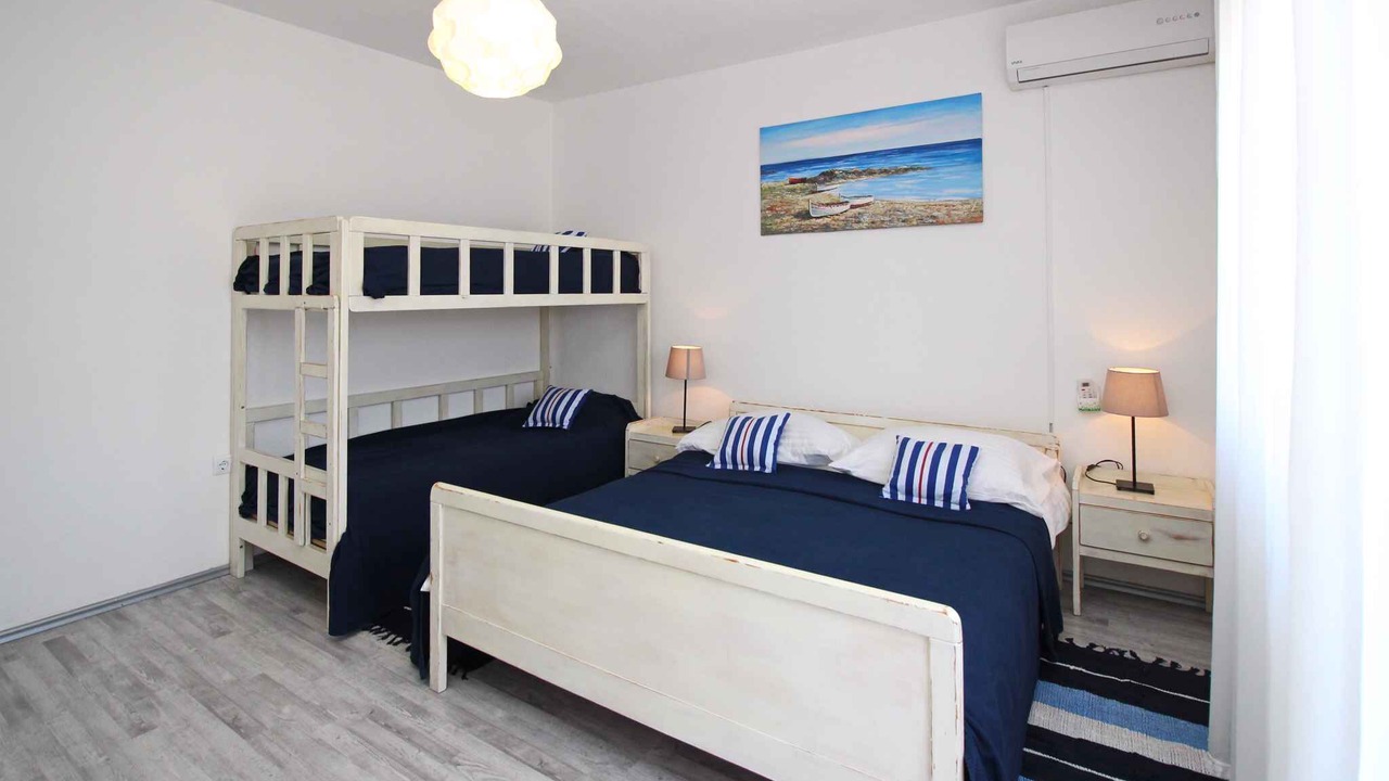 Photo of Bedroom in Baska