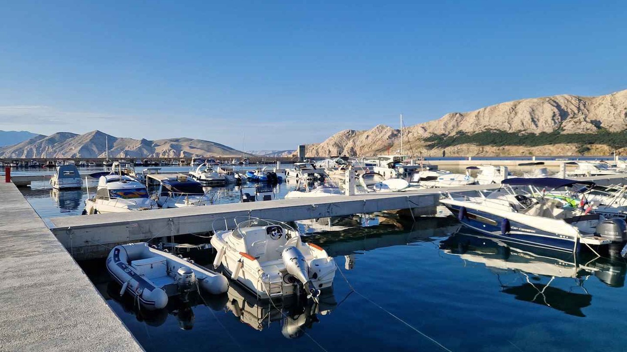 Photo of Others in Baska