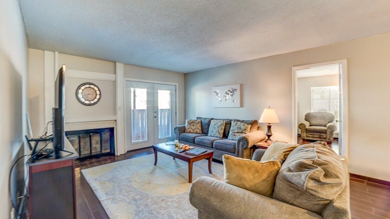 Photo of Livingroom in South Tulsa