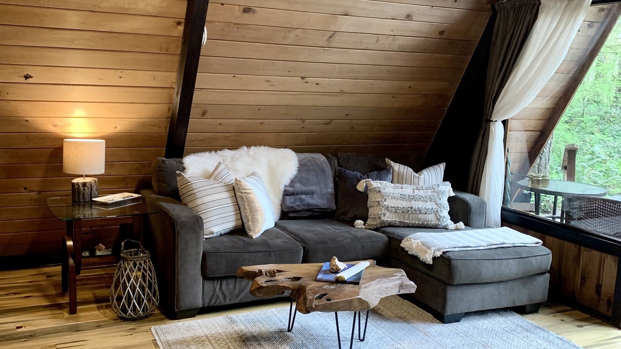 Photo of Livingroom in Ashford