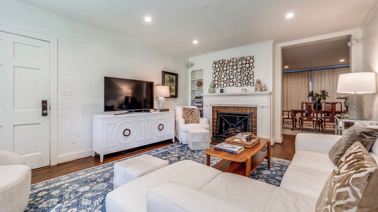 Photo of Livingroom in Oak Lawn