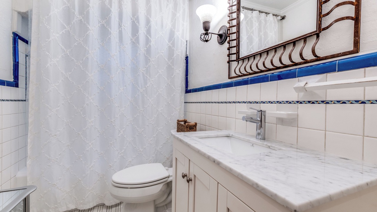 Photo of Bathroom in Oak Lawn