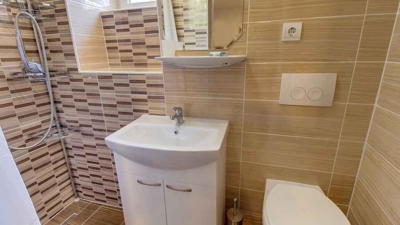 Photo of Bathroom in Cove Murtar