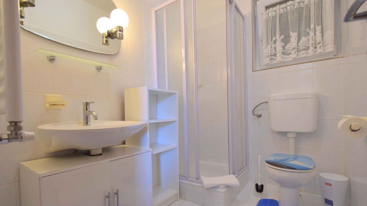 Photo of Bathroom in Omisalj