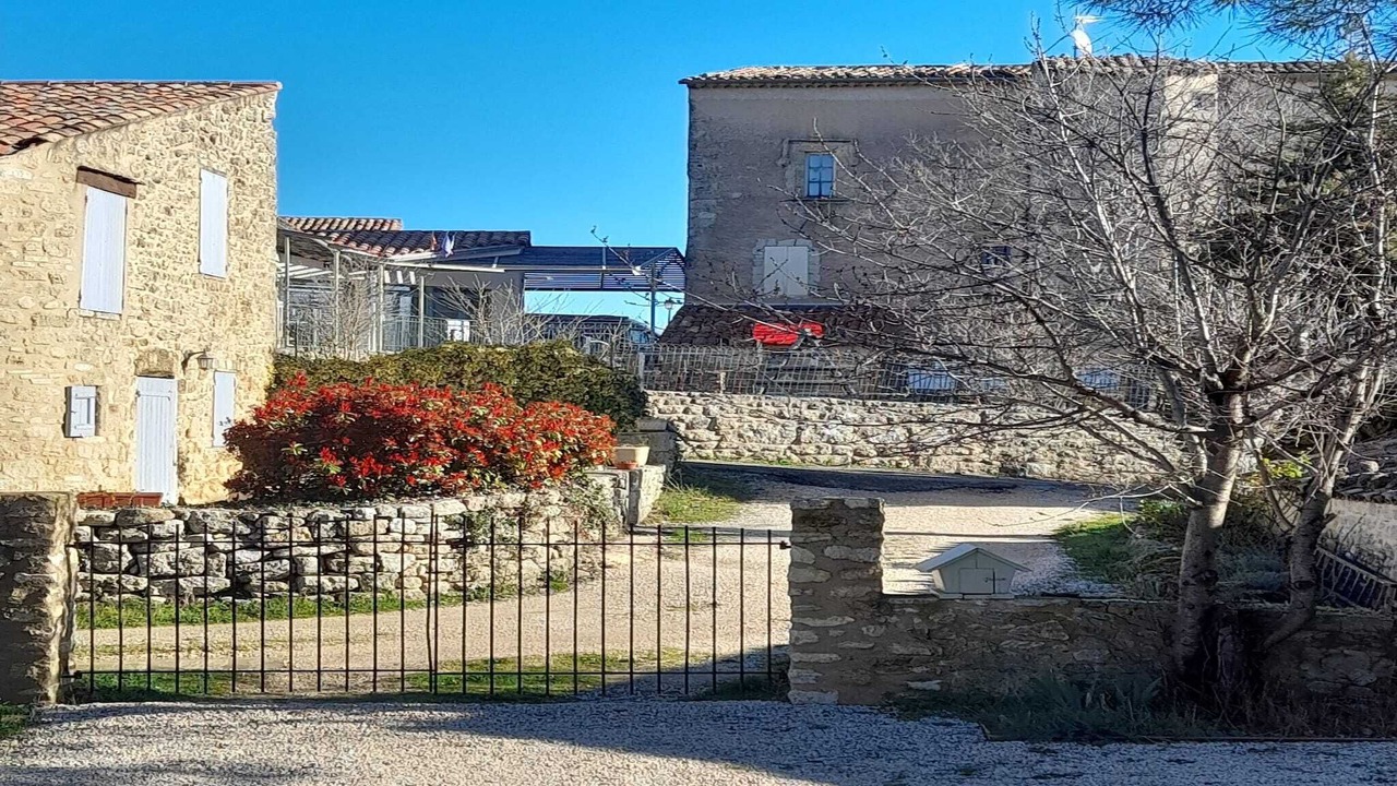 Photo of Others in Viens