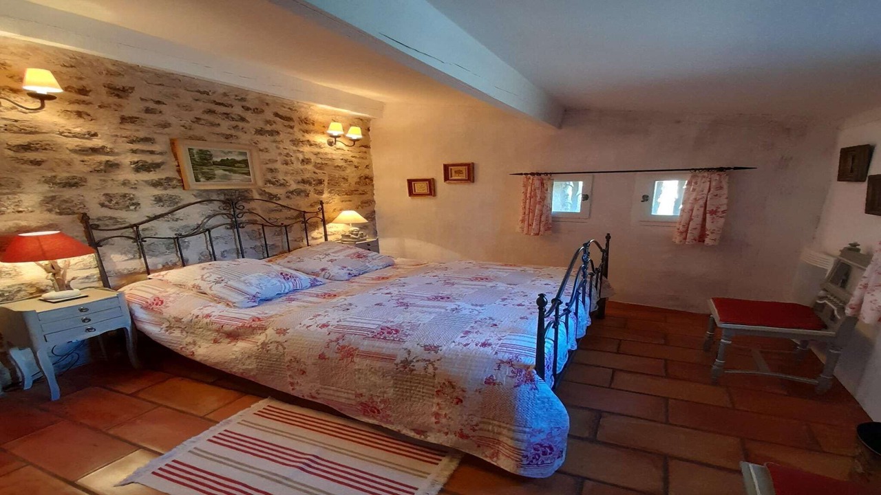 Photo of Others in Viens