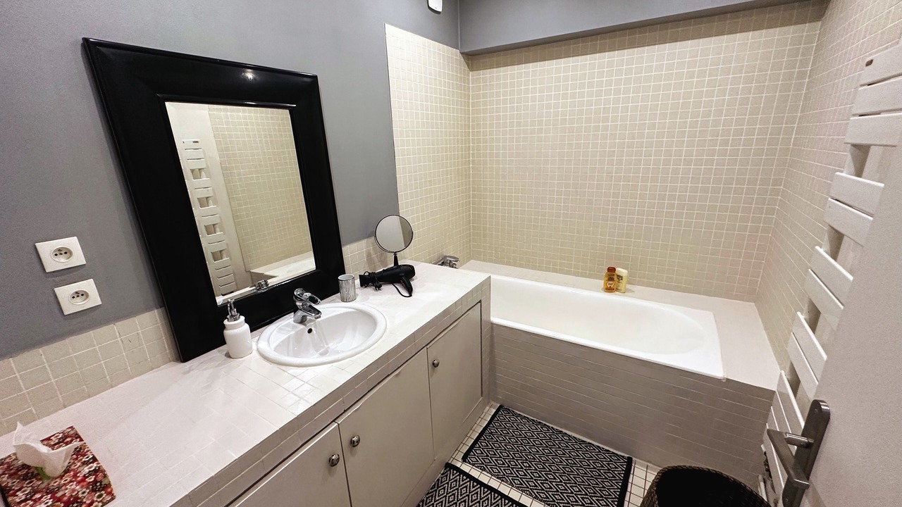 Photo of Bathroom in Batignolles