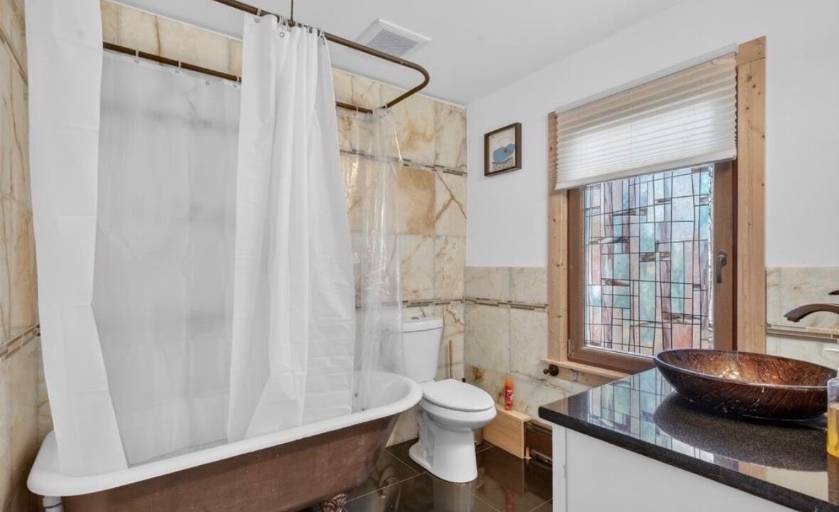Photo of Bathroom in Hunter