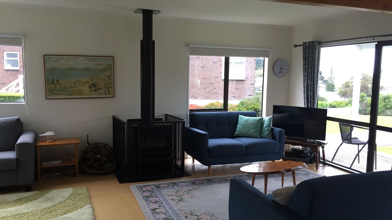 Photo of Livingroom in Onemana