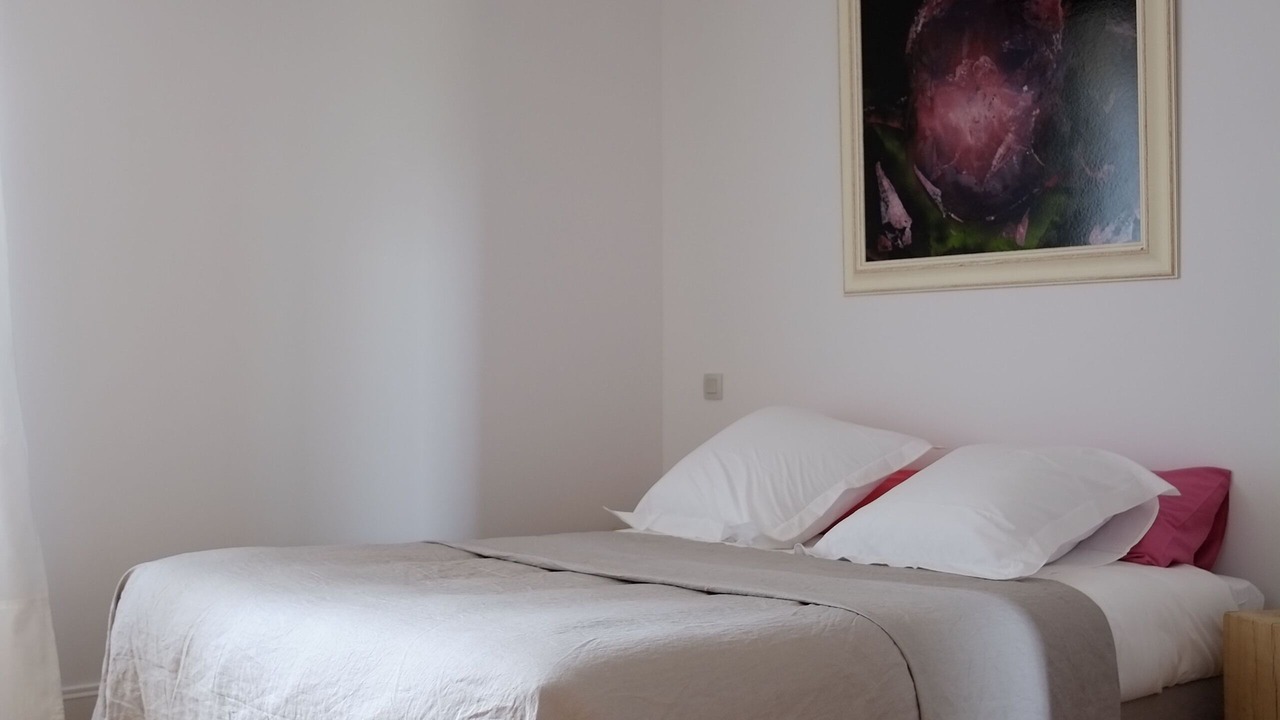 Photo of Bedroom in Biran