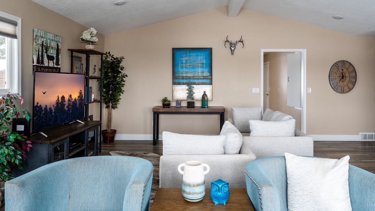 Photo of Livingroom in Four Corners