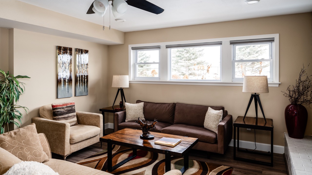 Photo of Livingroom in Four Corners