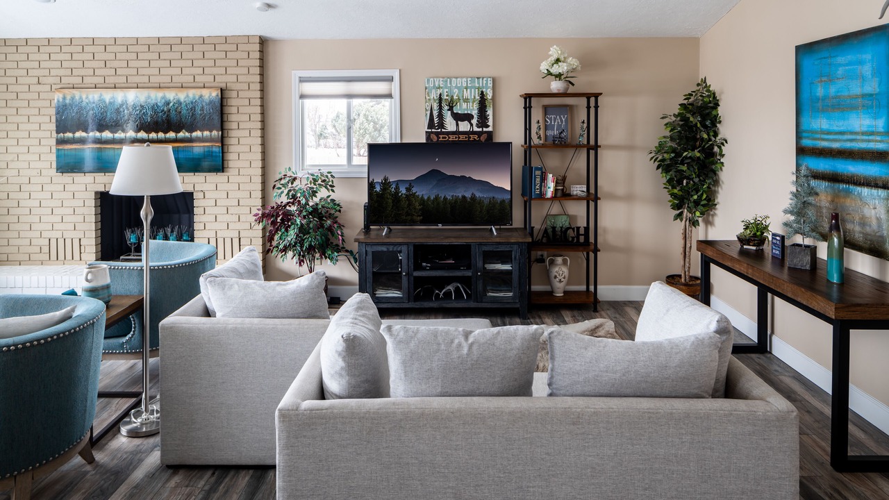 Photo of Livingroom in Four Corners