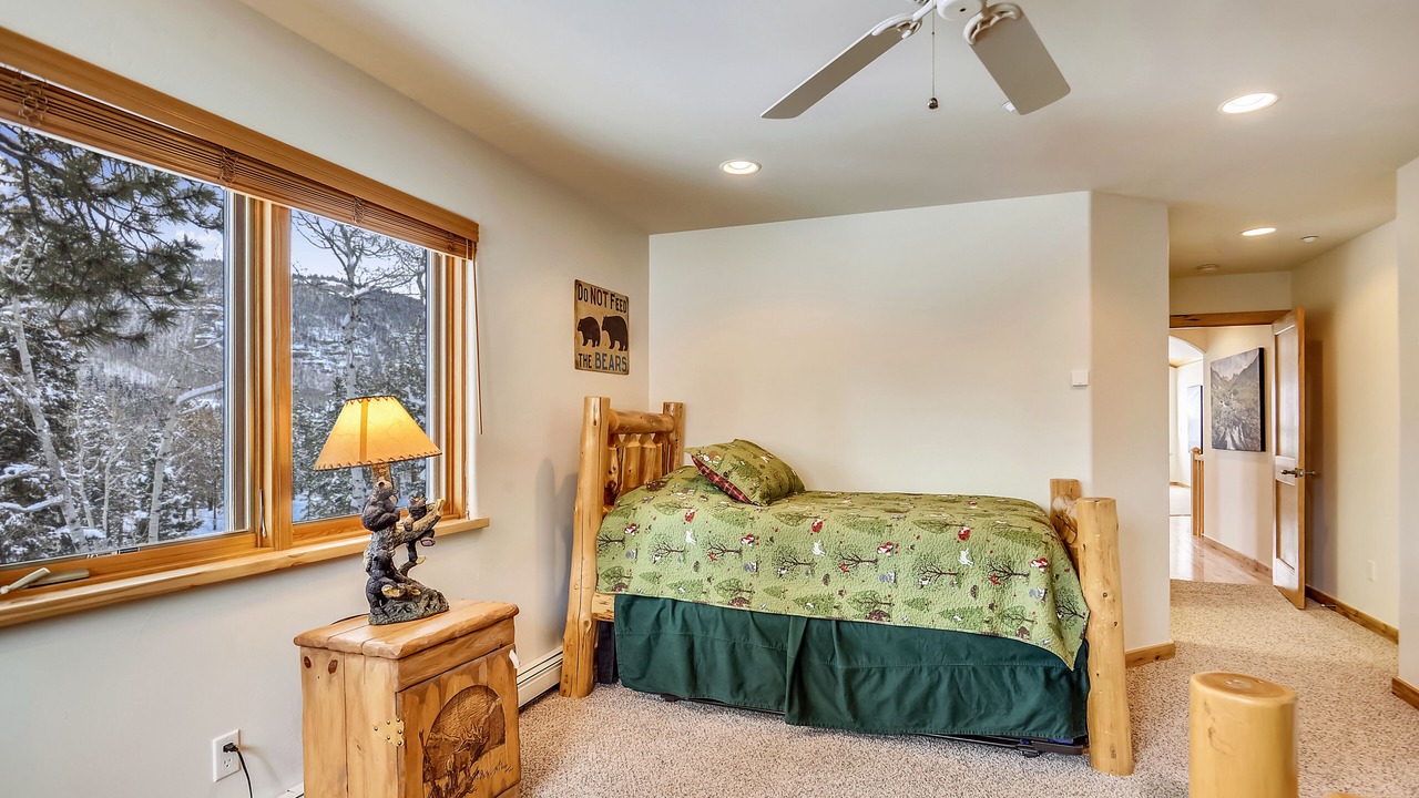 Photo of Bedroom in Columbine Lake