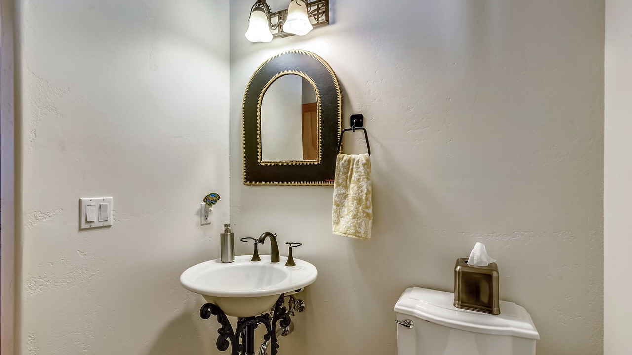 Photo of Bathroom in Columbine Lake