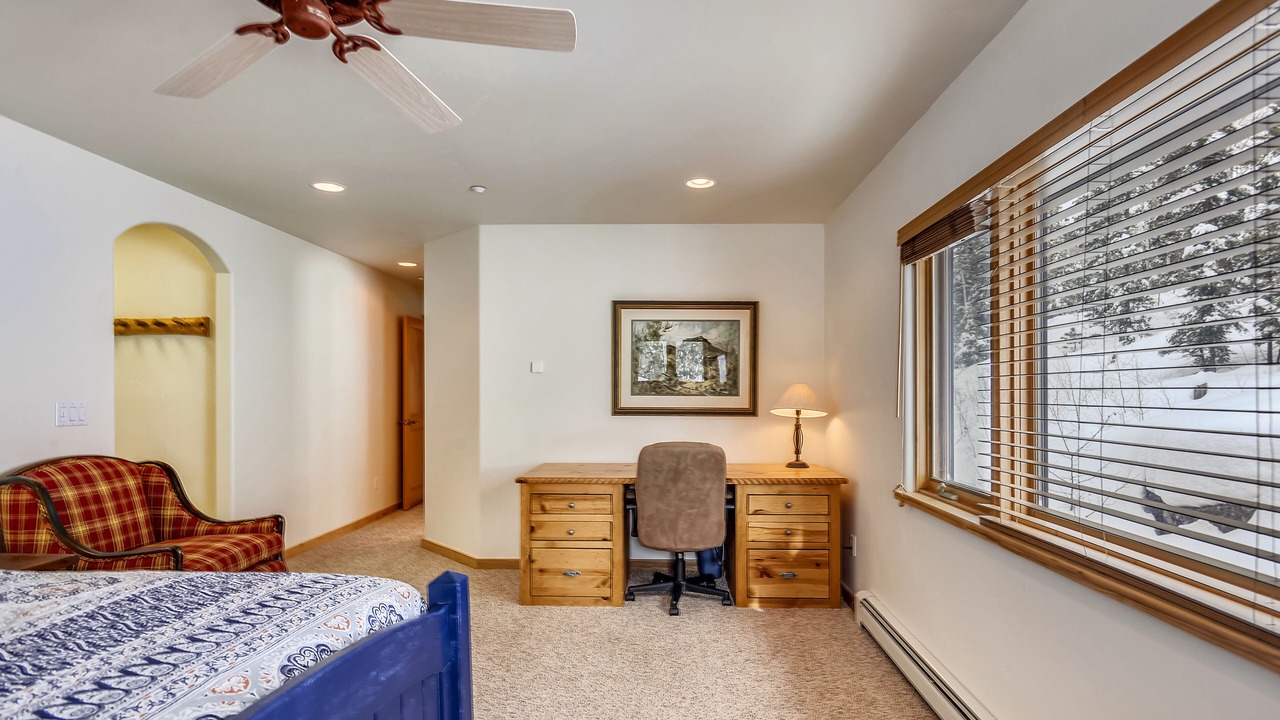 Photo of Bedroom in Columbine Lake