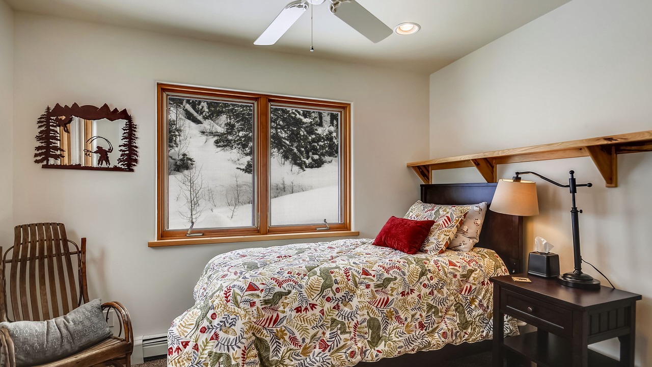 Photo of Bedroom in Columbine Lake