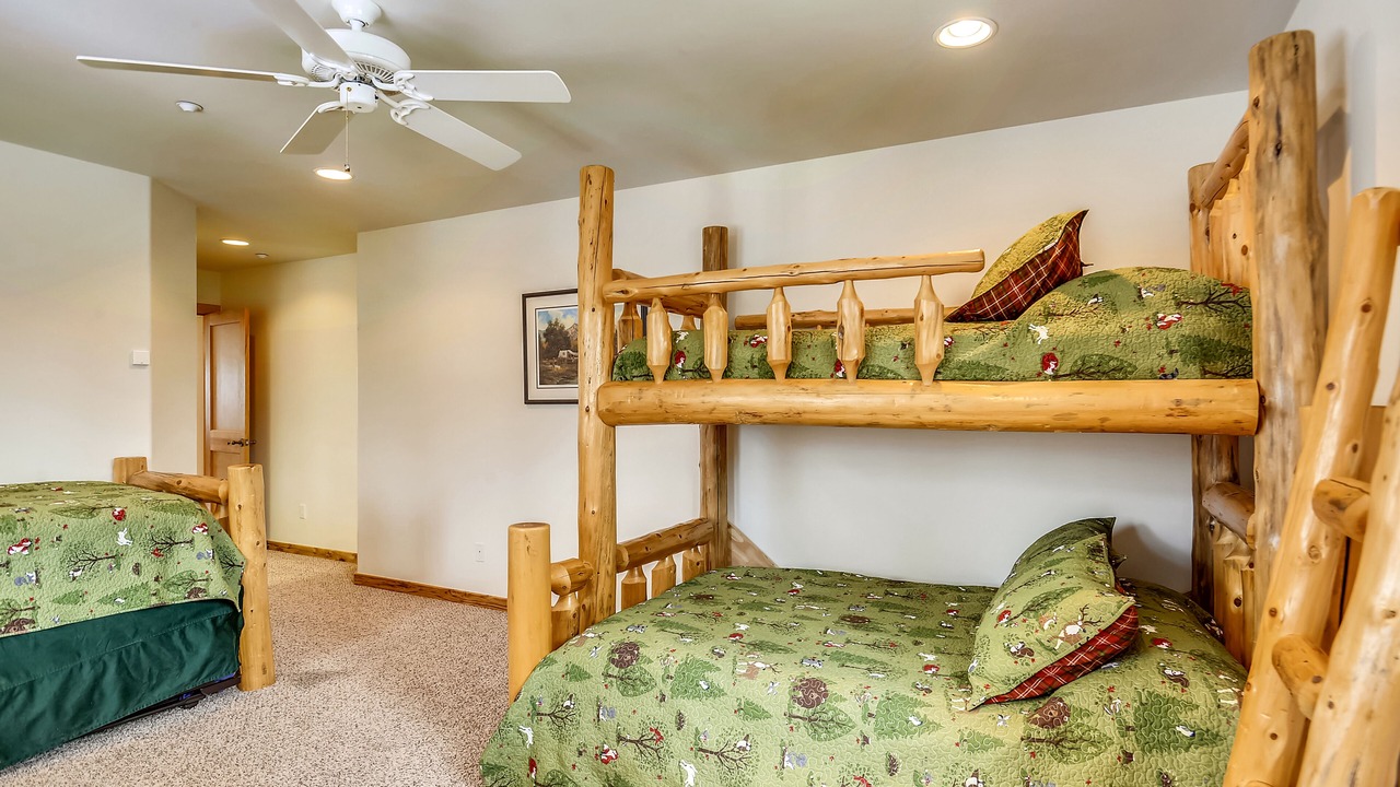 Photo of Bedroom in Columbine Lake