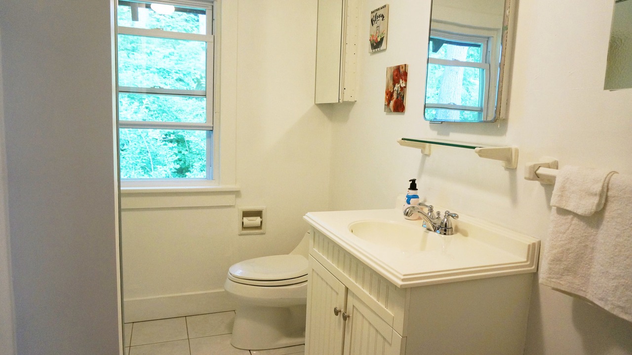 Photo of Bathroom in Jewett Center