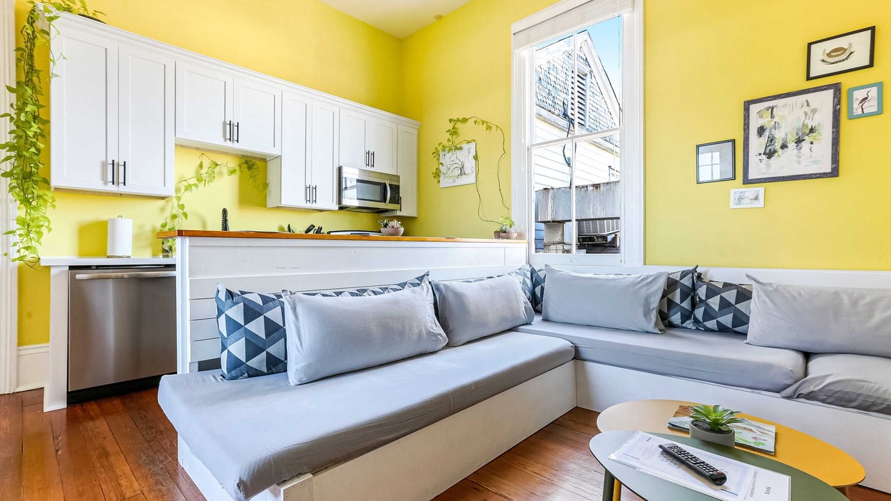 Photo of Livingroom in East Riverside