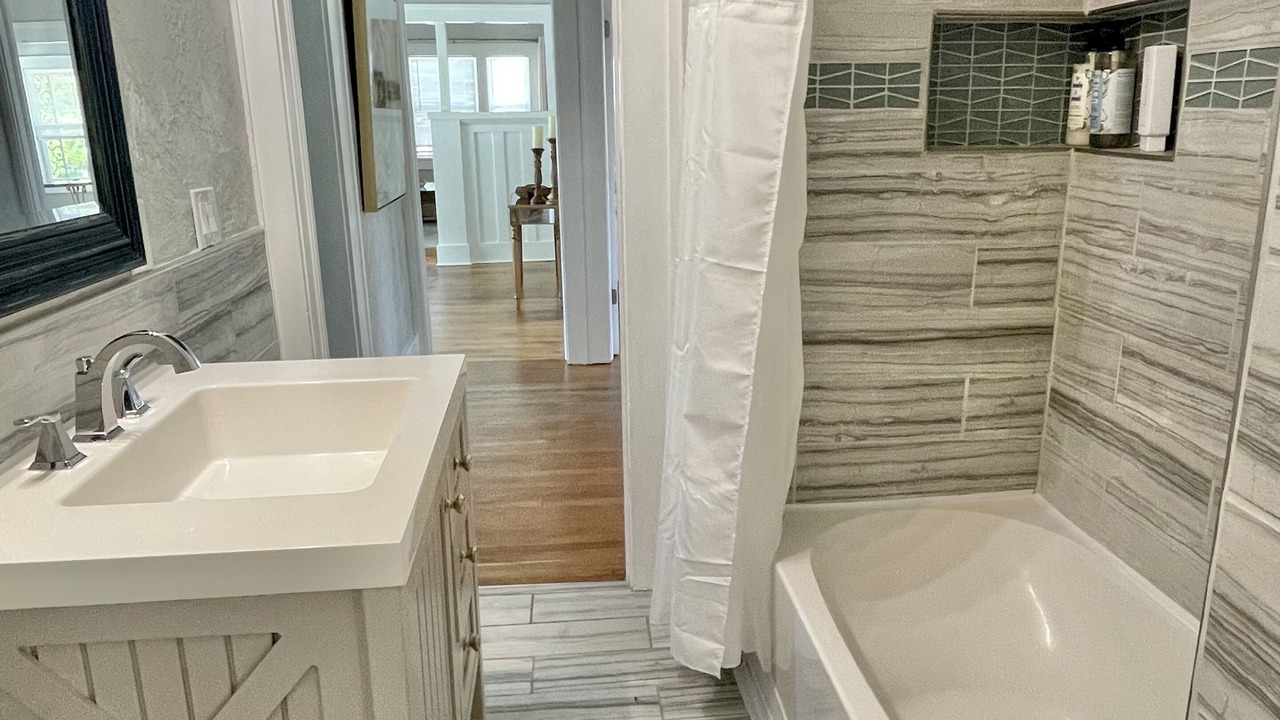 Photo of Bathroom in Corridor South