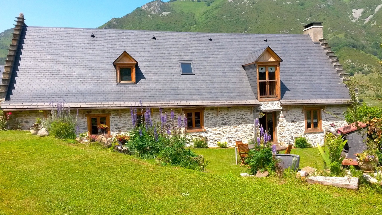 Photo of Outdoor in Campan