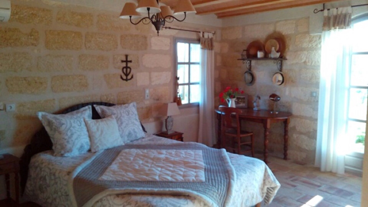 Photo of Bedroom in Le Cailar