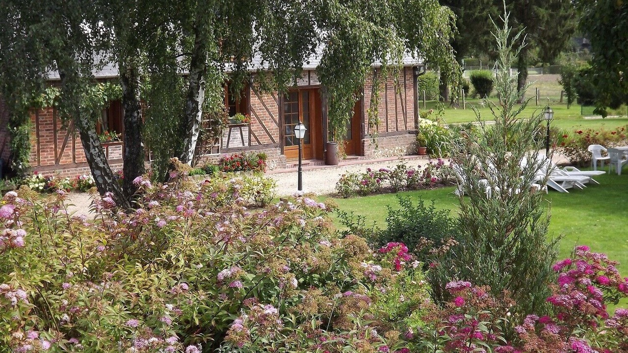 Photo of Outdoor in Le Thuit-Signol