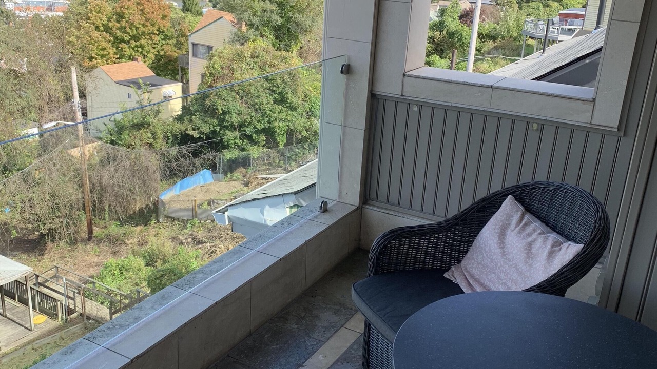 Photo of Patio Balcony in South Side Slopes