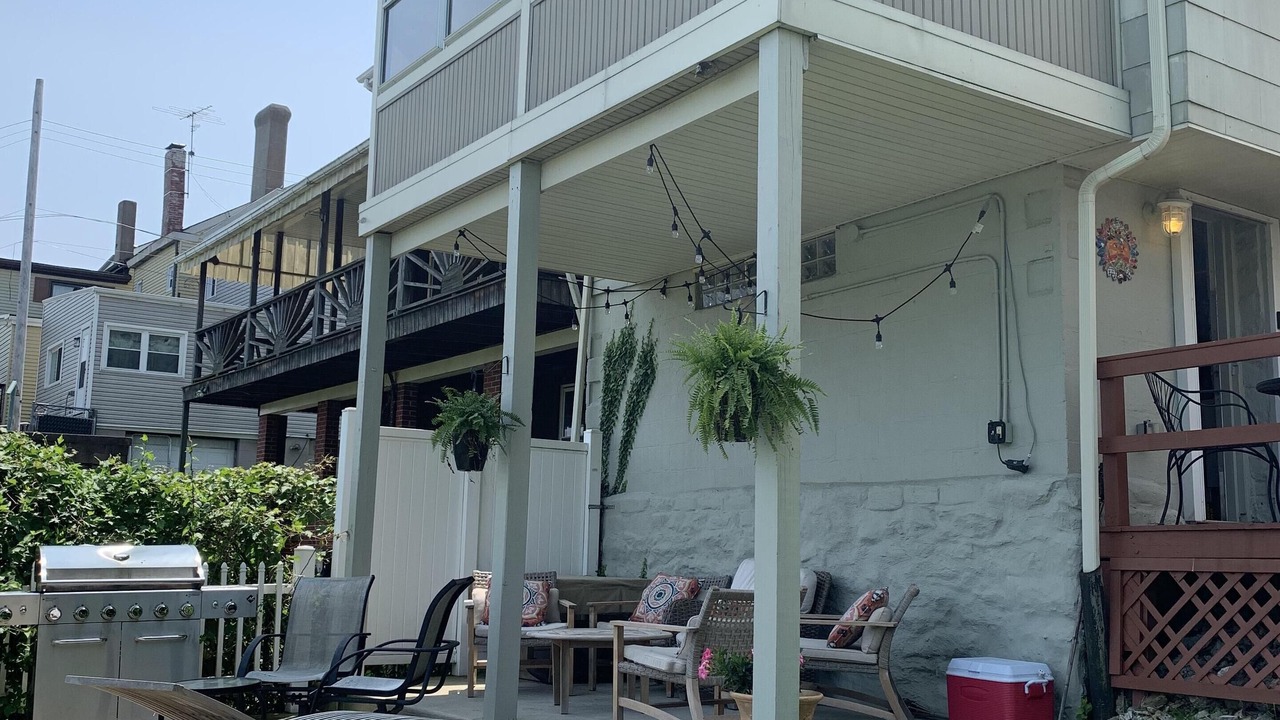 Photo of Patio Balcony in South Side Slopes