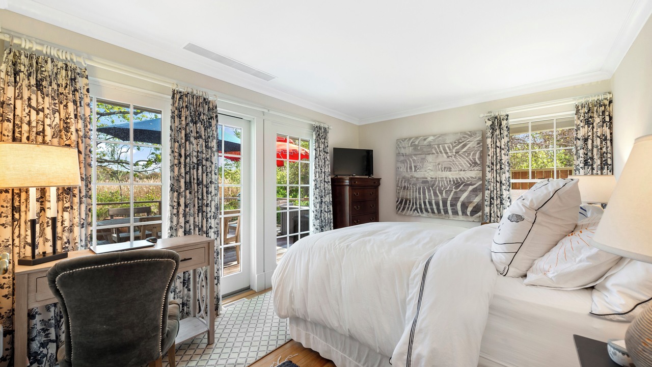 Photo of Bedroom in Village of Southampton