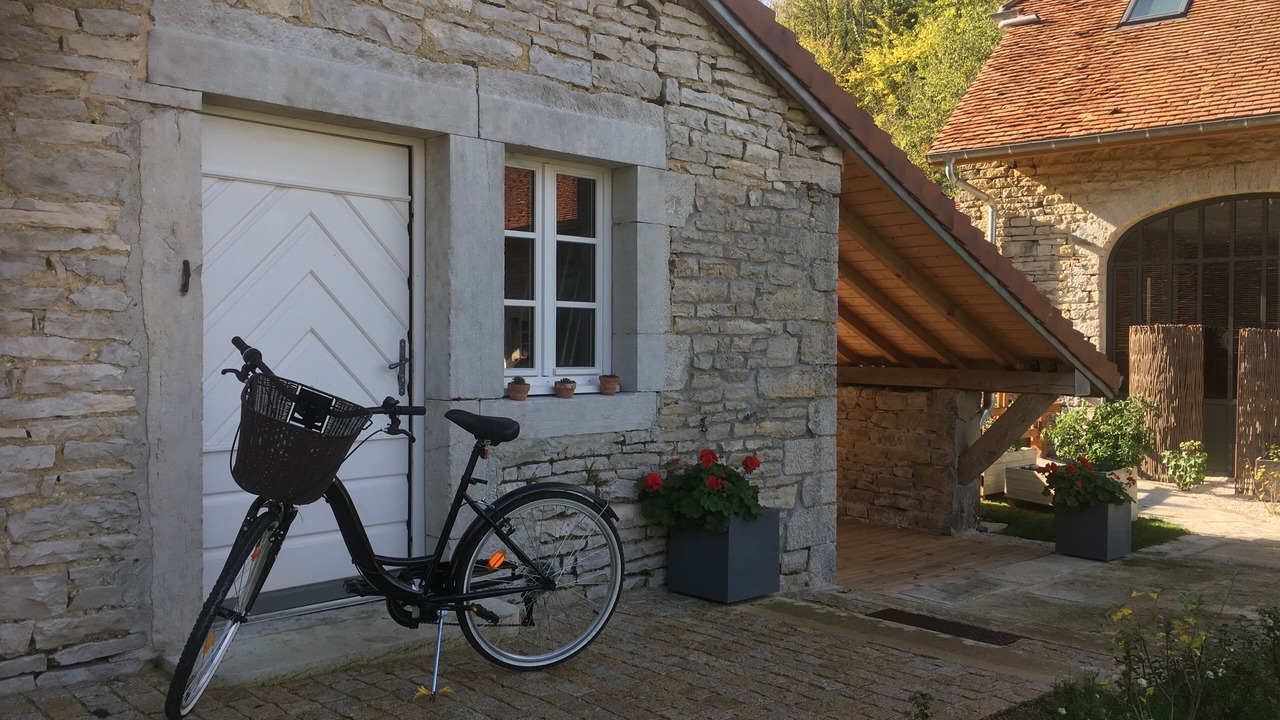 Photo of Outdoor in Essia