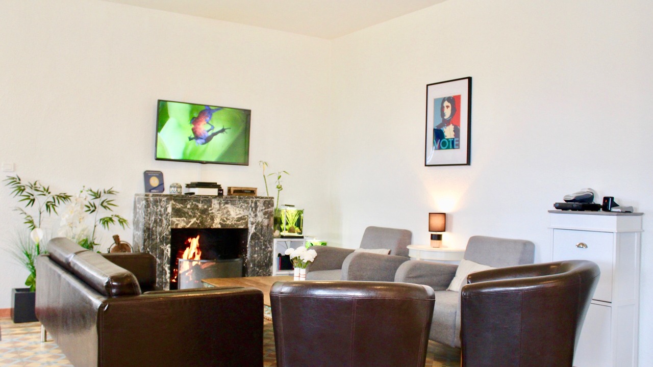 Photo of Others in Olivese