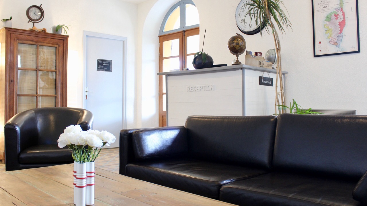 Photo of Others in Olivese