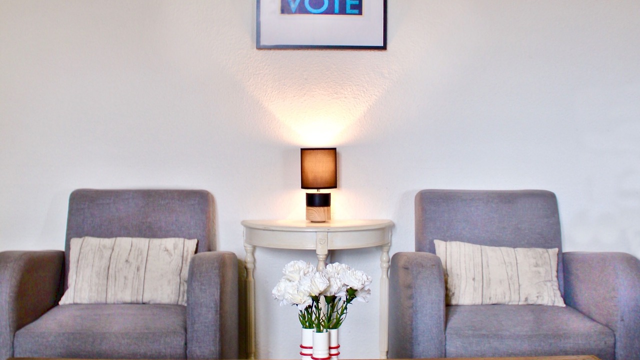 Photo of Others in Olivese