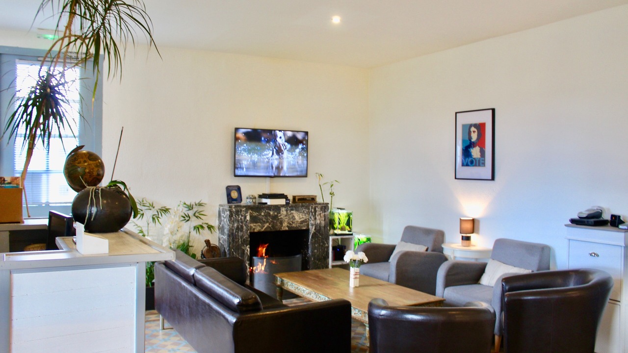 Photo of Others in Olivese