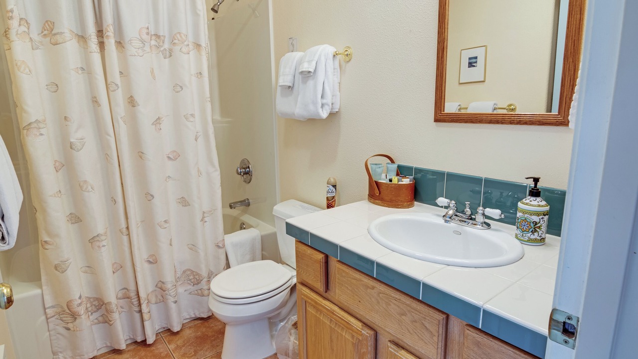 Photo of Bathroom in Waldport