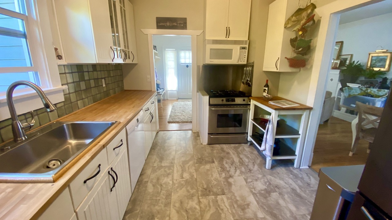 Photo of Kitchen in North Admiral