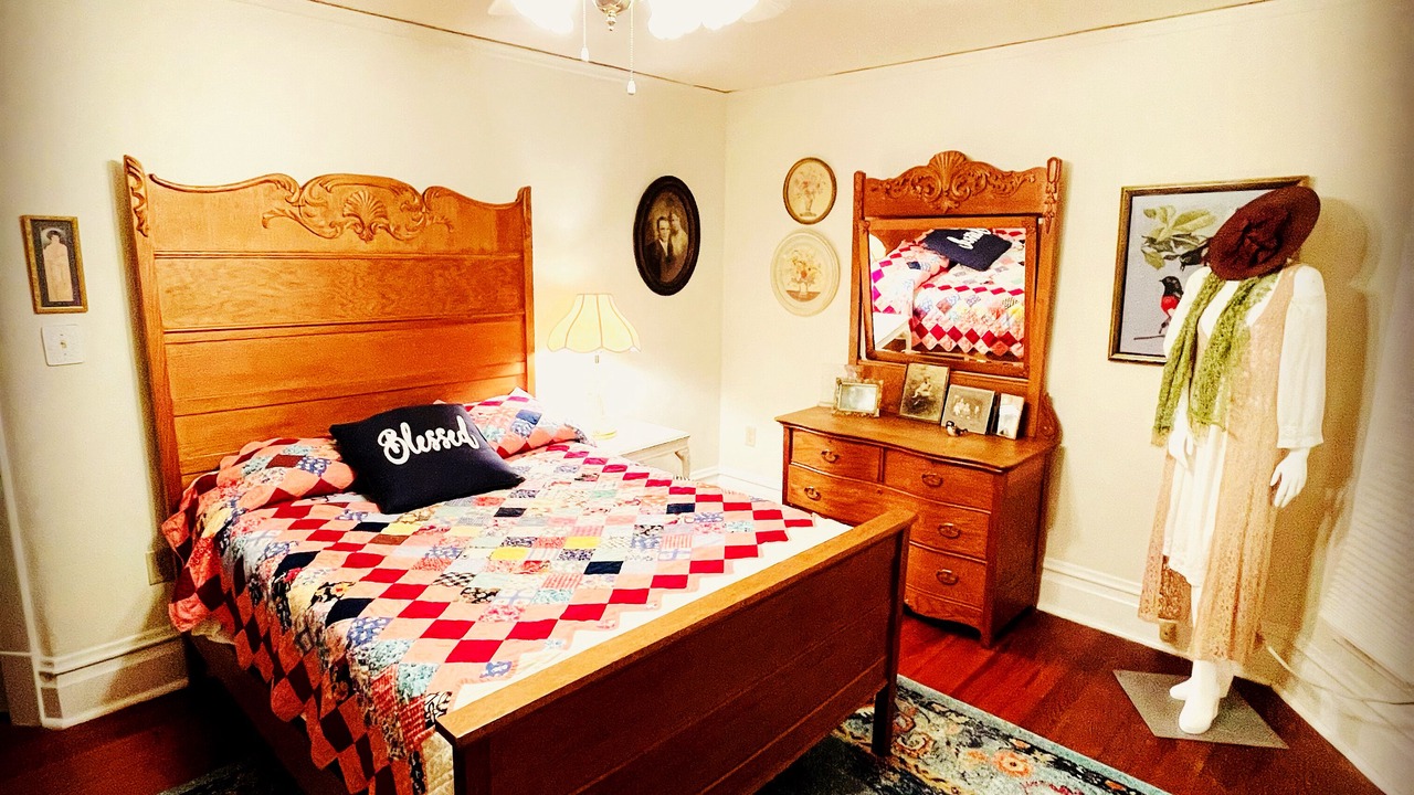 Photo of Bedroom in Baldwin City