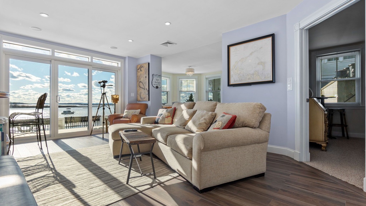 Photo of Livingroom in Winthrop