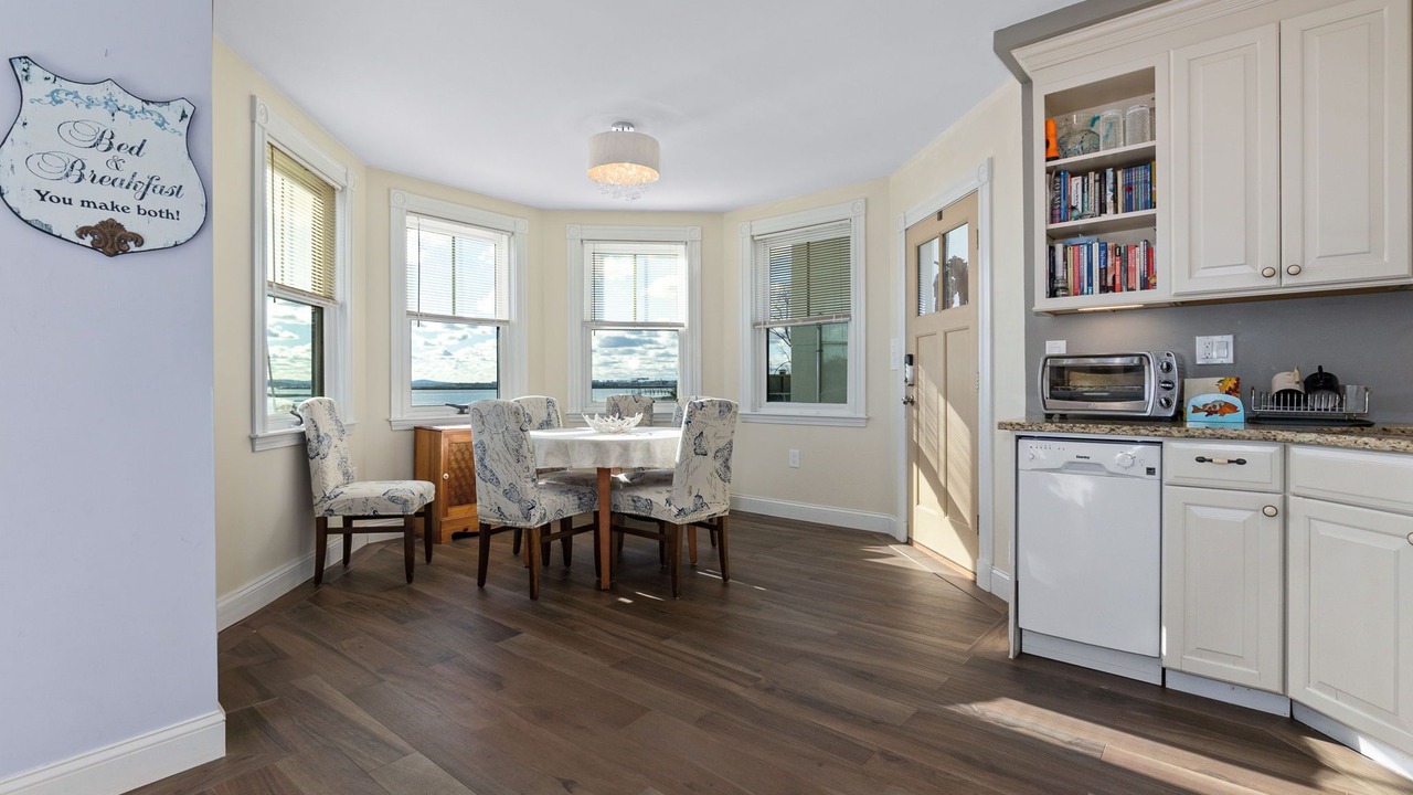 Photo of Kitchen in Winthrop