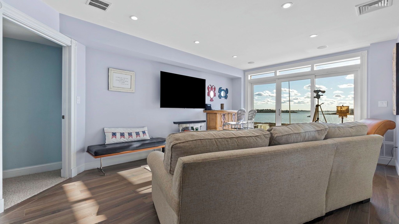 Photo of Livingroom in Winthrop